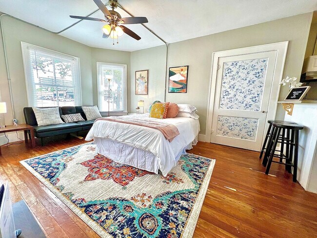 Building Photo - 304 Power St