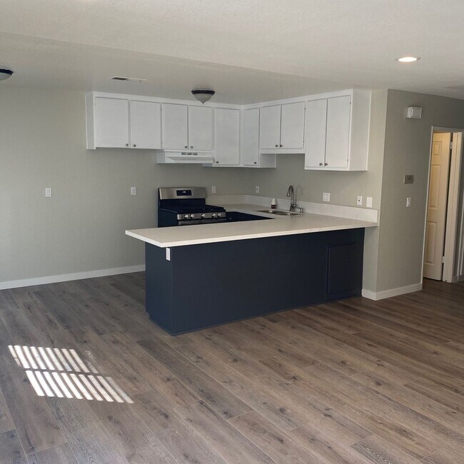 Building Photo - 21375 Bear Valley Rd