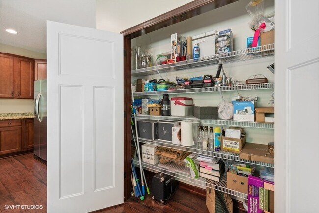 Big pantry - 4505 Yellowstone Ln N