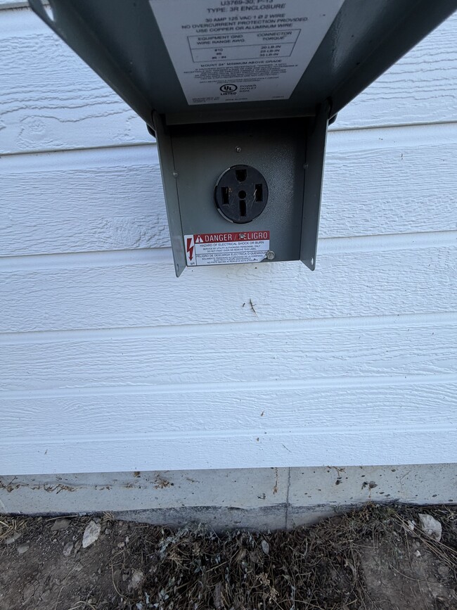 Building Photo - 4280 NE Alexander Way