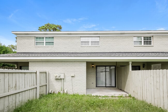 Building Photo - 1317 Mathis Ferry Rd