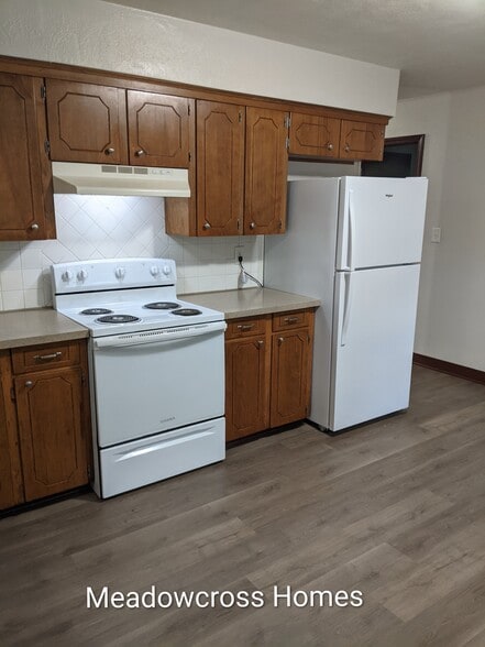 Building Photo - 2906 N River Ter