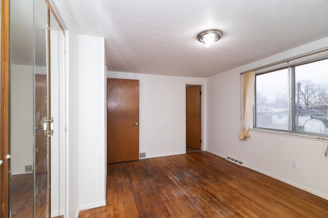 Building Photo - 18716 Restor Ave