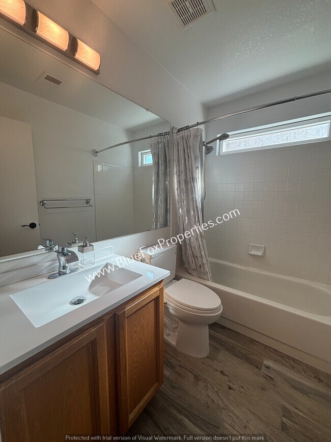 Building Photo - 2570 W Camino Del Grijalva