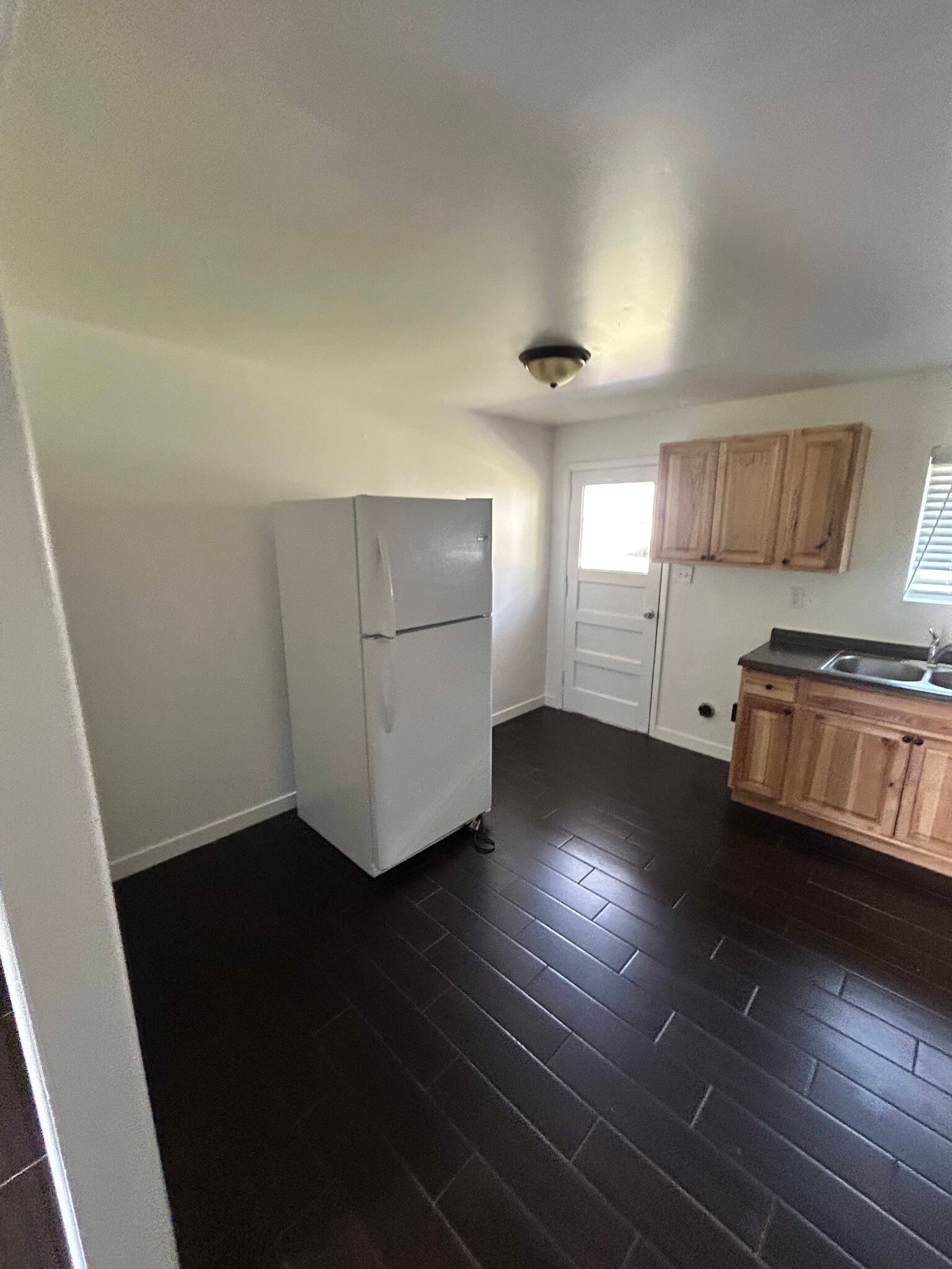 Building Photo - 181 E 1000 N