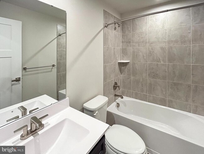 Building Photo - 338 Paca Gardens Ln