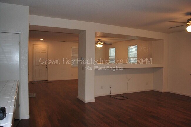 Building Photo - 297 Emory Oak Pl