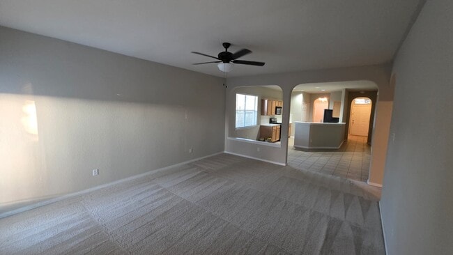 Building Photo - 421 Abbey Ln