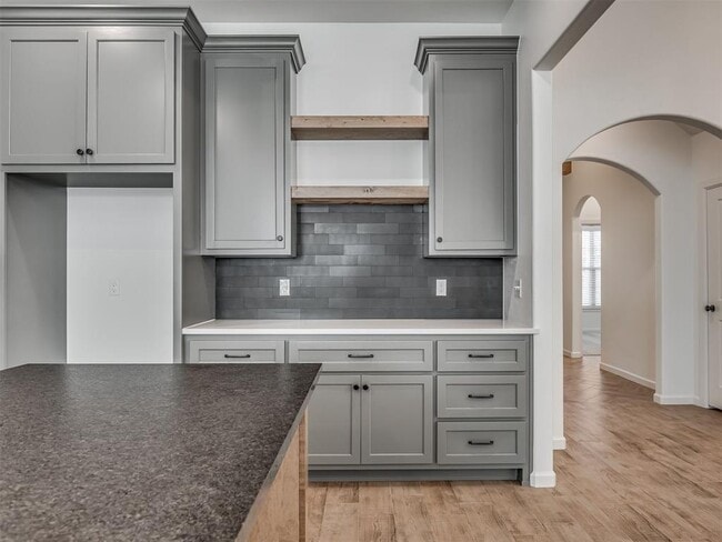 Building Photo - 8322 Robin Wy