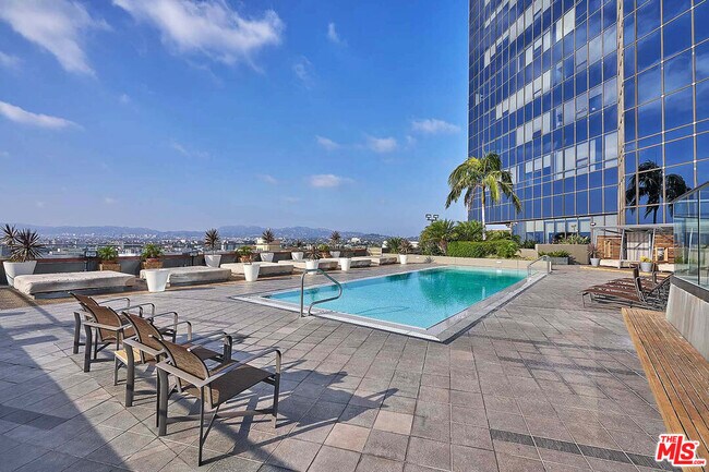 Building Photo - 1100 Wilshire Blvd