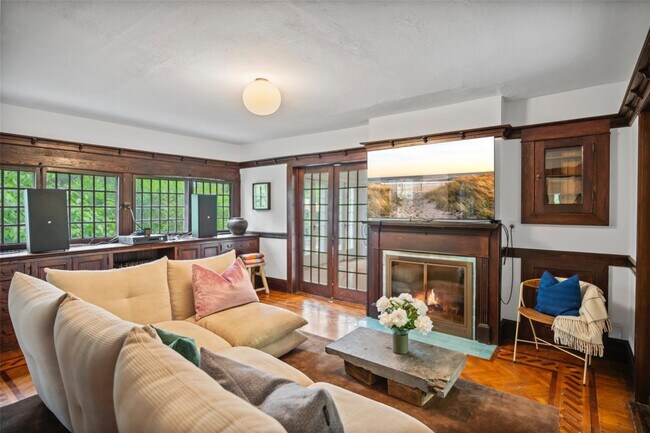Building Photo - 1200 Indian Neck Ln