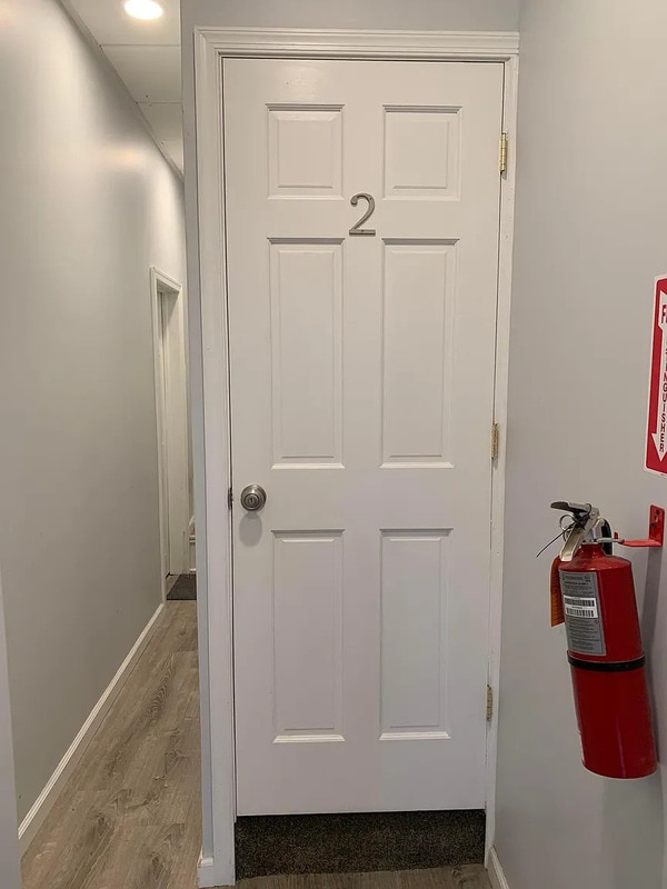 Building Photo - 1105 E Snyder Ave