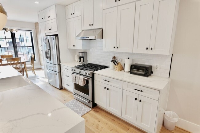 Building Photo - Luxury Rowhouse Living in Columbia Heights (w/Solar!)
