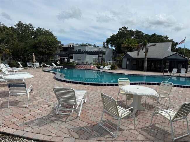 Building Photo - 3766 Southpointe Dr