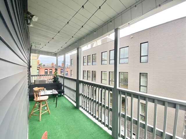 Building Photo - 8 Carmel St