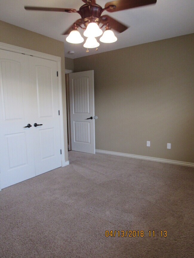 Building Photo - Fantastic home located in Eastlake