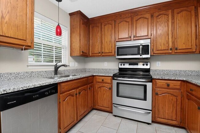 Building Photo - Charming 3BD/2BA Ranch on Large Lot in Indian Trail!