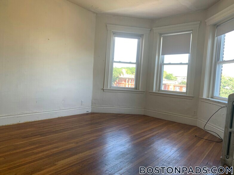 Building Photo - 1350 Commonwealth Avenue