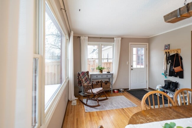 Building Photo - 2917 Hampshire Ave S