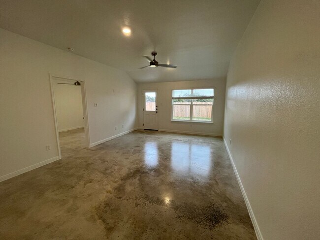 Building Photo - 912 Wax Myrtle Ct