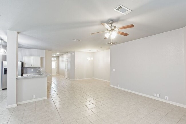 Building Photo - 2309 Mallard Dr