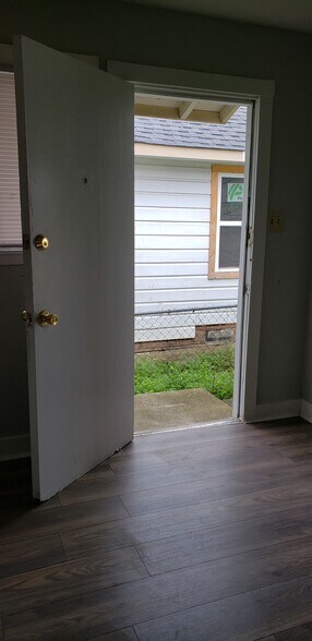 Side Door (Kitchen) - 2818 S Grove St