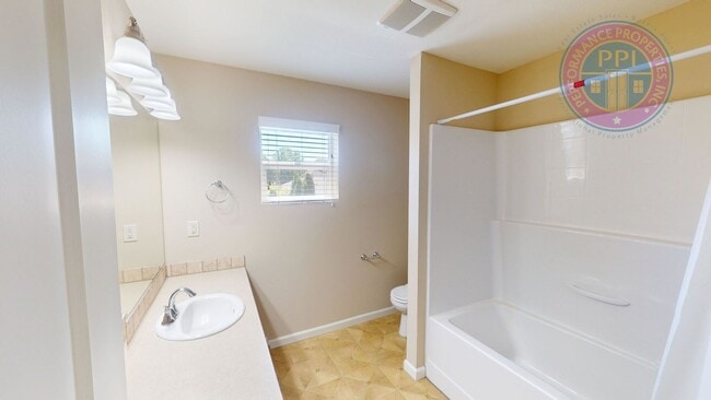 Building Photo - DEPOSIT FREE MOVE-IN WITH OBLIGO!  Orenco ...
