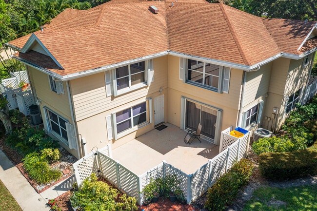 Building Photo - 8129 Sedgewick Ct