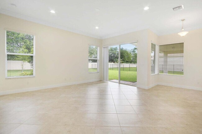 Building Photo - 301 Rudder Cay Way