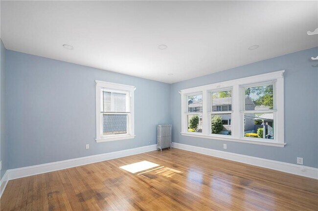 Building Photo - 97 11th St
