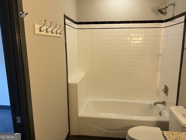 Building Photo - 620 Glen Iris Dr NE