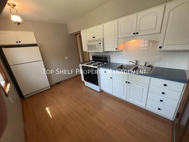 Building Photo - 2809 43rd St