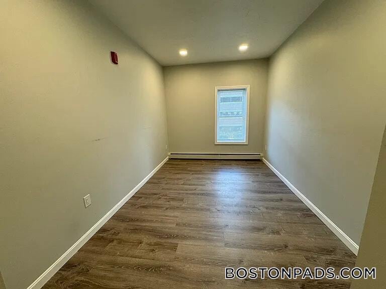 Building Photo - 11 Leo Turo Way