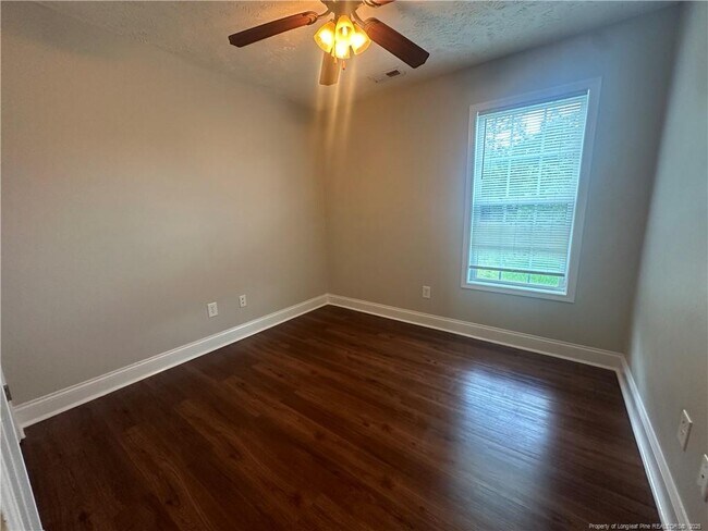 Building Photo - 450 Copper Creek Dr