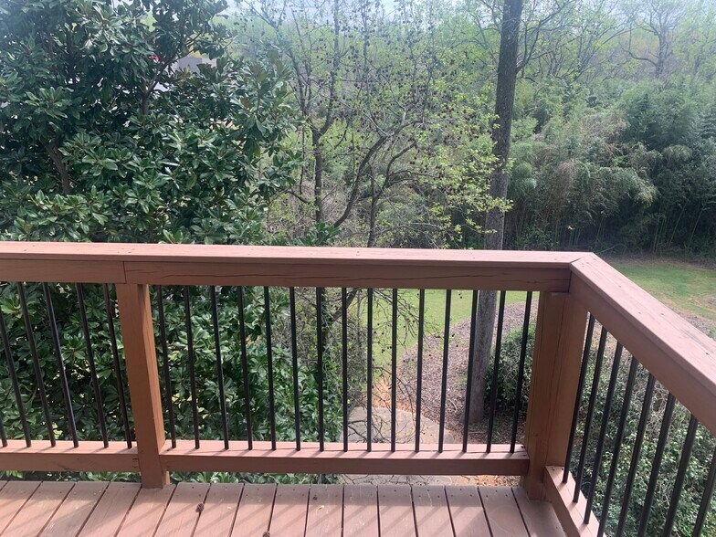 Primary Patio - 350 Mohawk Dr