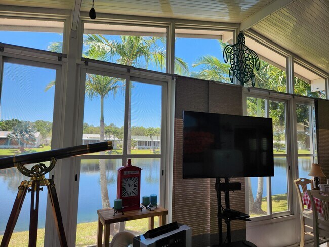 Building Photo - 7717 White Egret Ln