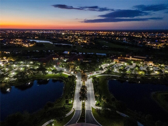 Building Photo - 9564 Exbury Ct