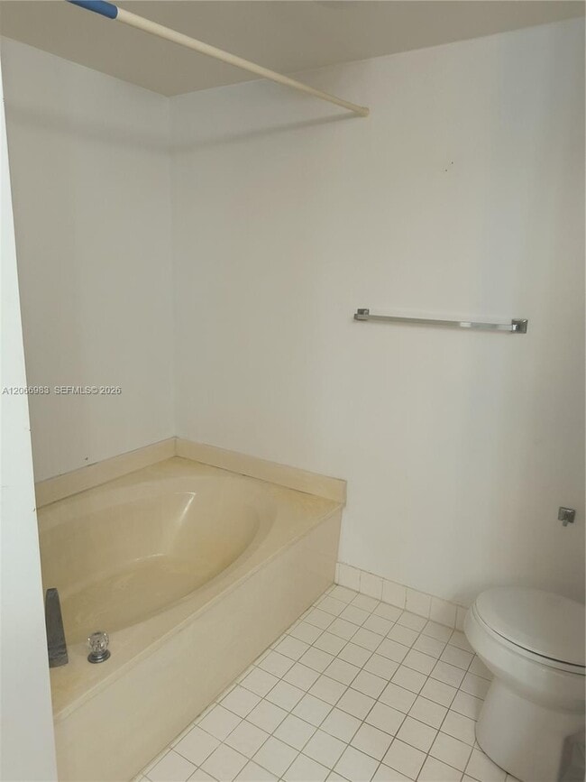 Building Photo - 3610 Yacht Club Dr