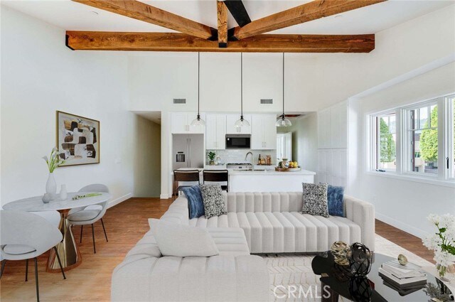 Building Photo - 117 N Vista Bonita Ave