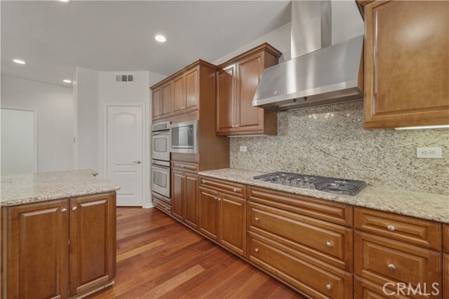 Building Photo - 65 Wonderland