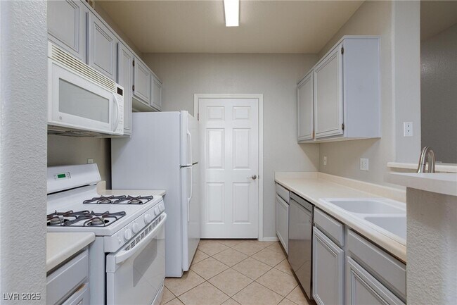 Building Photo - 7119 S Durango Dr