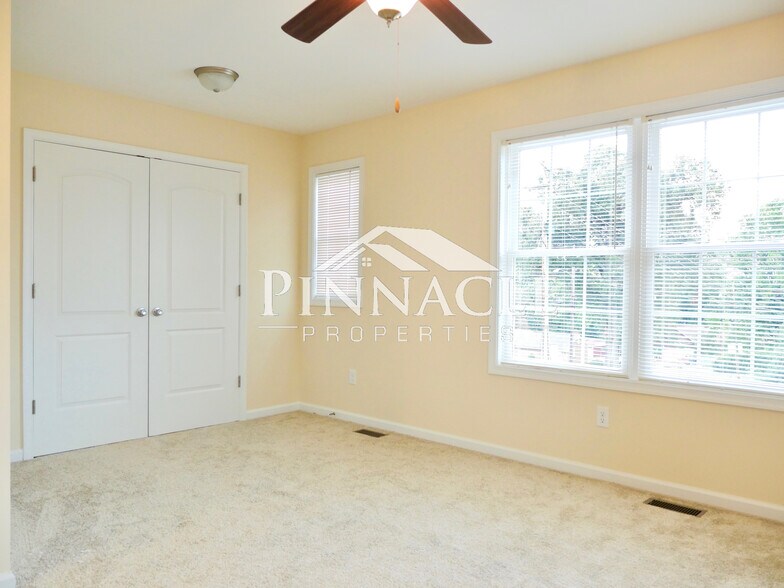 Building Photo - 592 Leesville Rd