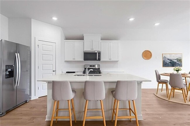 Building Photo - 4651 W Aurora St