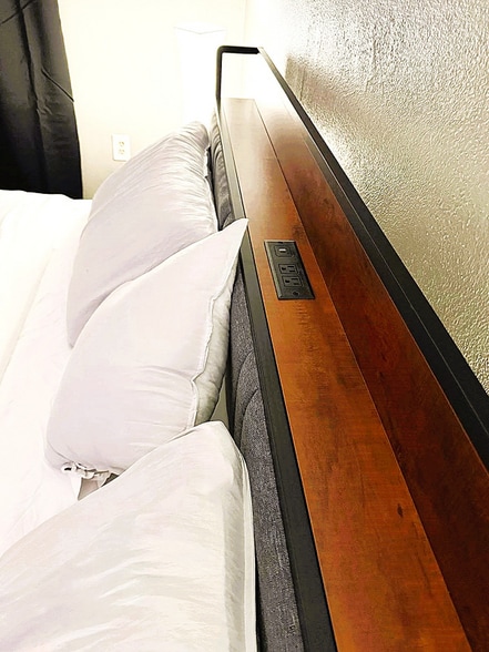 Building Photo - 1201 4th Ave