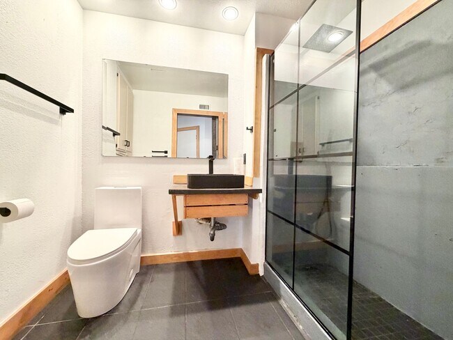 Building Photo - Recently Remodeled 3 Bedroom 2 Bathroom Corner Lot Home Move-in Ready