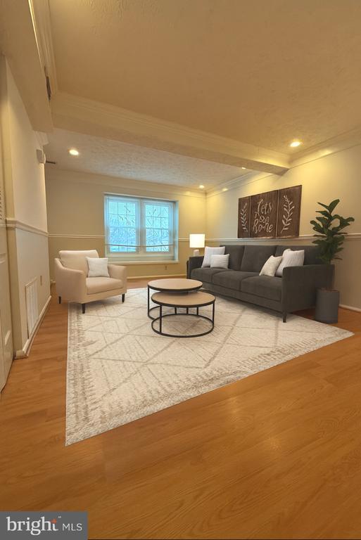 Building Photo - 19445 Breezedale Ln