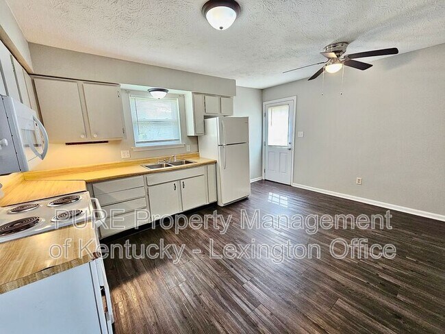 Building Photo - 114 Birch Dr