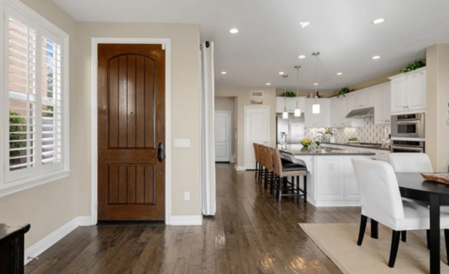 Building Photo - Welcome Home to Brea's Premier Living Expe...