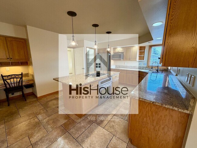 Building Photo - 2318 45th Ave