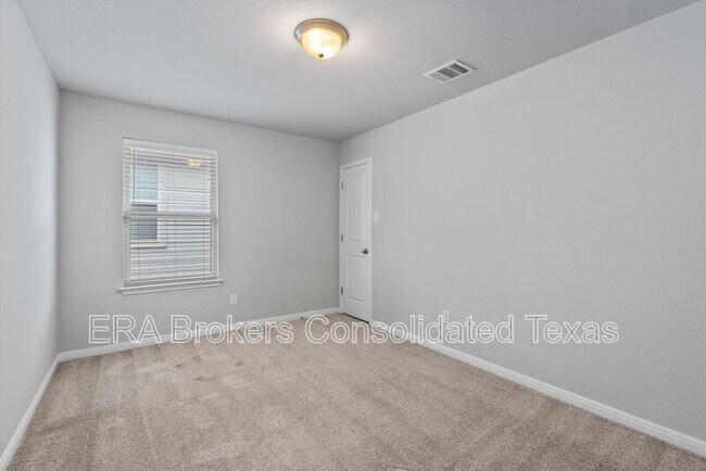 Building Photo - 17300 Antioch Ave